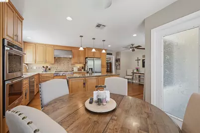 8245 Auberry Dr, Sacramento, CA 95828 - Photo 23