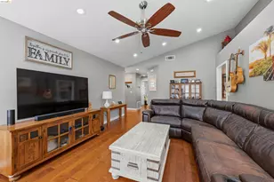 8245 Auberry Drive, Sacramento, CA 95828 - Photo 13