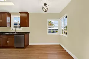 1510 67th Ave, Oakland, CA 94621 - Photo 7