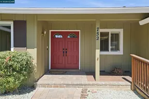 752 Citrus Ave, Concord, CA 94518 - Photo 5