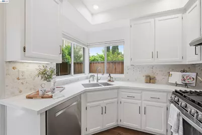 8516 Peachtree Ave, Newark, CA 94560 - Photo 7