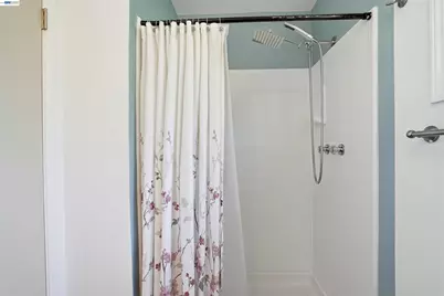3021 Glynis Dr, Richmond, CA 94806 - Photo 15