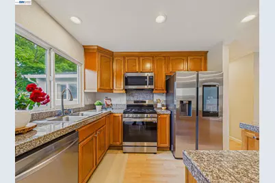 3749 Platt Ct N, Pleasanton, CA 94588 - Photo 13