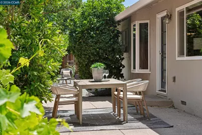 962 Oasis Dr, Concord, CA 94518 - Photo 41