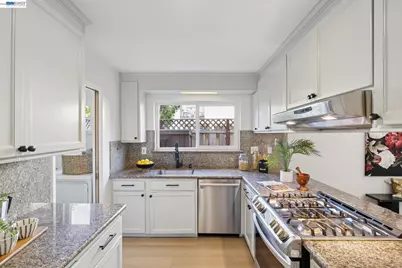 2615 San Jose Avenue #B, Alameda, CA 94501 - Photo 3