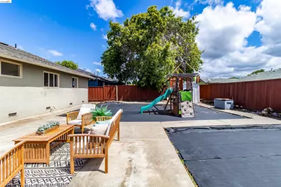 832 Serra Dr, San Leandro, CA 94578 - Photo 35