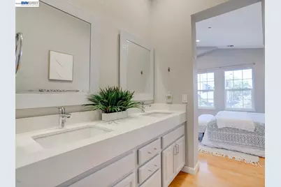 112 Camerota Way, Redwood City, CA 94065 - Photo 25