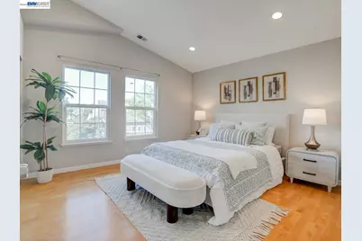 112 Camerota Way, Redwood City, CA 94065 - Photo 17