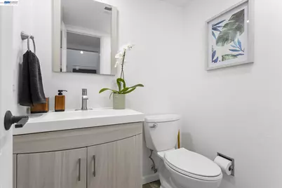 16683 Kildare Rd, Castro Valley, CA 94578 - Photo 17