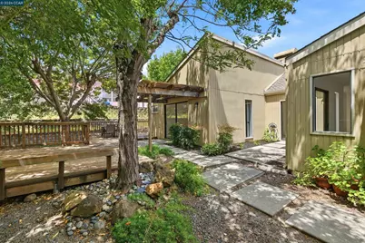 357 Scarlet Oak Ct, Pleasant Hill, CA 94523 - Photo 27