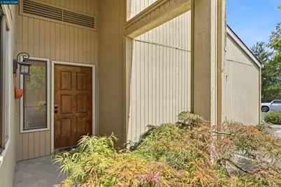 357 Scarlet Oak Ct, Pleasant Hill, CA 94523 - Photo 3