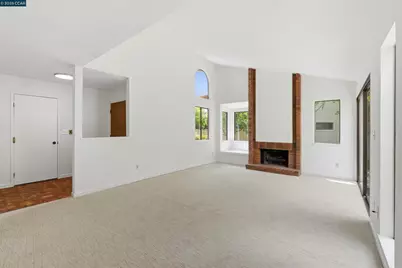 357 Scarlet Oak Ct, Pleasant Hill, CA 94523 - Photo 5