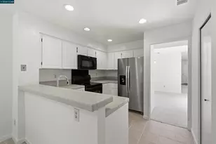 357 Scarlet Oak Ct, Pleasant Hill, CA 94523 - Photo 9