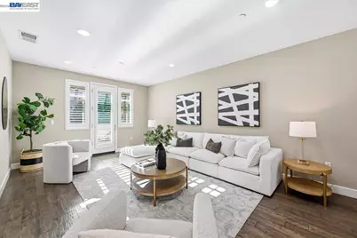 5423 Iron Horse Pkwy, Dublin, CA 94568 - Photo 5
