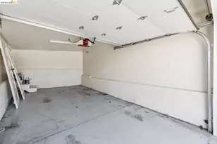 6166 Dover St, Oakland, CA 94609 - Photo 37