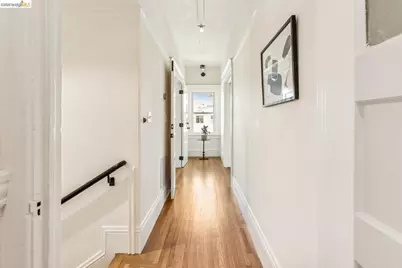 6166 Dover St, Oakland, CA 94609 - Photo 7