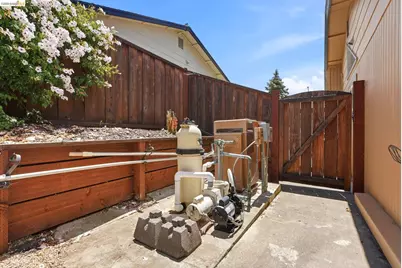 2662 Tamalpais Dr, Pinole, CA 94564 - Photo 63
