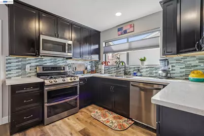 24653 Surrey Way, Hayward, CA 94544 - Photo 9