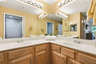 280 Caldecott Ln #202, Oakland, CA 94618 - Photo 21