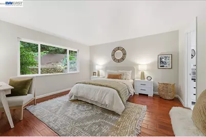 7981 Surrey Ln, Oakland, CA 94605 - Photo 25