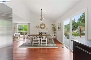 7981 Surrey Ln, Oakland, CA 94605 - Photo 19