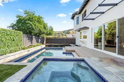 6223 Valroy Dr, San Jose, CA 95123 - Photo 77