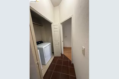 7693 Galloway Dr, San Jose, CA 95135 - Photo 15