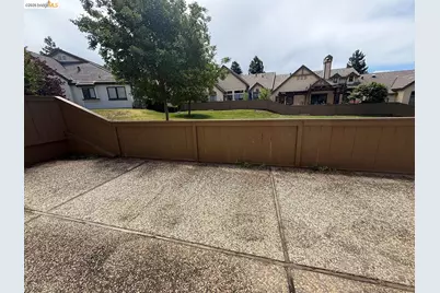 7693 Galloway Dr, San Jose, CA 95135 - Photo 29