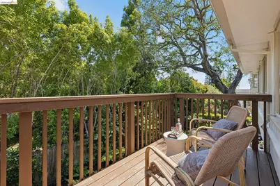 156 Hazel Lane, Piedmont, CA 94611 - Photo 17