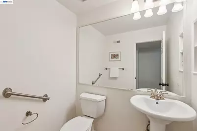 710 Lagunaria Ln, Alameda, CA 94502 - Photo 59