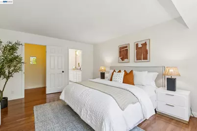 710 Lagunaria Ln, Alameda, CA 94502 - Photo 51