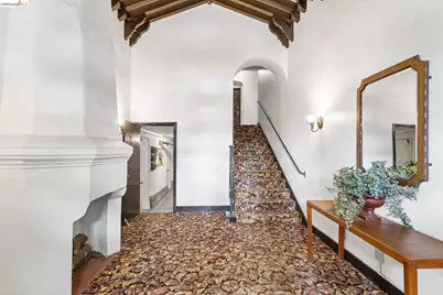 1001 Warfield Ave, Oakland, CA 94610 - Photo 7