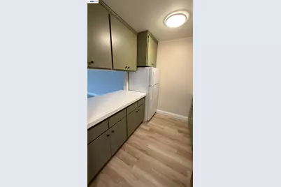1327 Webster St #B105, Alameda, CA 94501 - Photo 5
