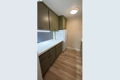 1327 Webster St #B105, Alameda, CA 94501 - Photo 9