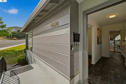 4880 Mancini Dr, Castro Valley, CA 94546 - Photo 5
