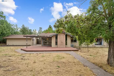 744 Mockingbird Ln, Pleasanton, CA 94566 - Photo 35