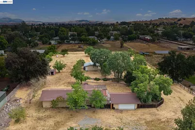 744 Mockingbird Ln, Pleasanton, CA 94566 - Photo 1