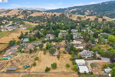 744 Mockingbird Ln, Pleasanton, CA 94566 - Photo 45