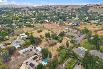 744 Mockingbird Ln, Pleasanton, CA 94566 - Photo 49