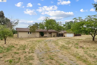 744 Mockingbird Ln, Pleasanton, CA 94566 - Photo 9