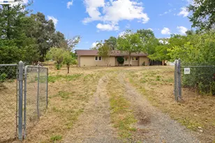 744 Mockingbird Ln, Pleasanton, CA 94566 - Photo 11