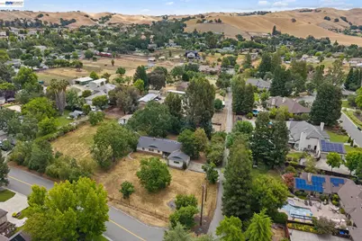 744 Mockingbird Ln, Pleasanton, CA 94566 - Photo 47