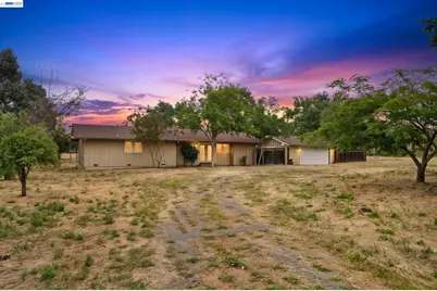 744 Mockingbird Ln, Pleasanton, CA 94566 - Photo 3