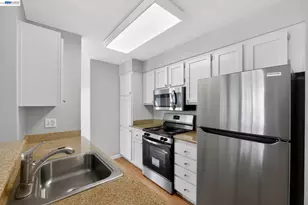 39109 Guardino Dr, Fremont, CA 94538 - Photo 5