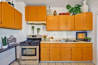 1047 Hanover, Daly City, CA 94014 - Photo 9