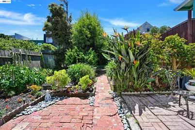 1047 Hanover, Daly City, CA 94014 - Photo 17