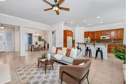 930 Suntan, Brentwood, CA 94513 - Photo 9