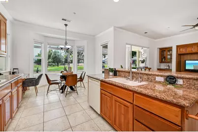 930 Suntan, Brentwood, CA 94513 - Photo 13