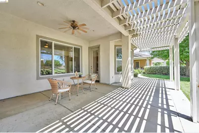 930 Suntan, Brentwood, CA 94513 - Photo 27