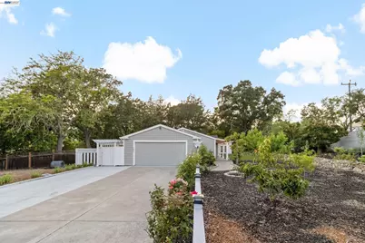 1021 Scots Ln, Walnut Creek, CA 94596 - Photo 1